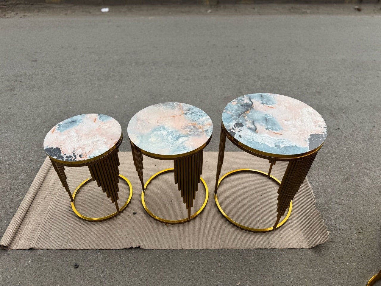 3 Set Of Nesting Table Luxury Style Elegant nesting Tables With wooden marble texture sheet And metal Frames for living room