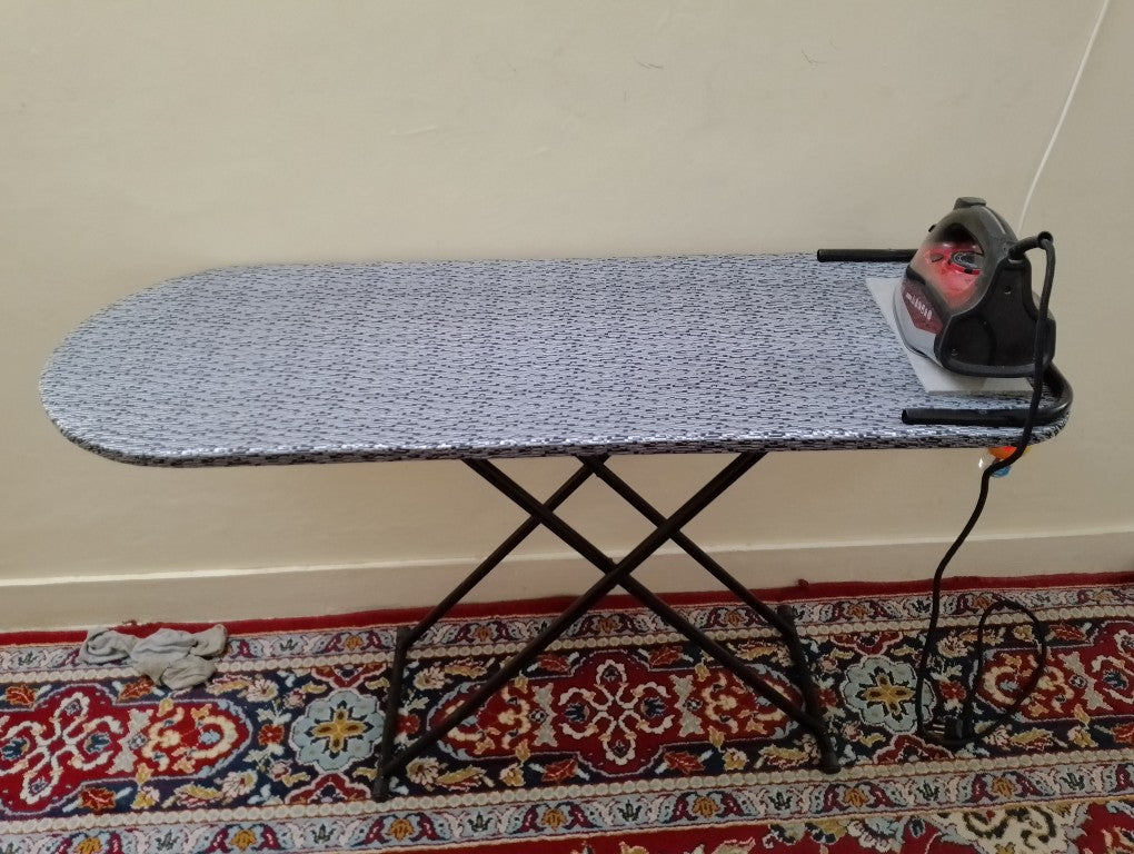 Folding Iron Stand Metal Extra Large Adjustable Unique and Multicolor design