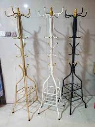 Stylish Metal Coat & Hat Stand with Round Wooden Base – Multi-Purpose Jacket Organizer Rack for Home, Office & Entryway